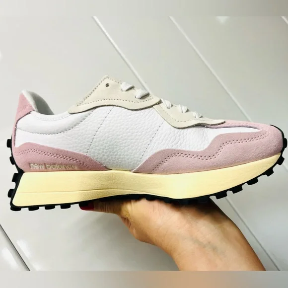 New Balance 327 Leather Casual Women Sneakers Shoes White Pink size 7 women - Picture 9 of 9